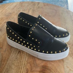 Studded playroom sneakers